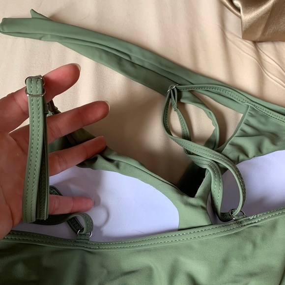 Bathing suit top and bottom - Picture 3 of 5